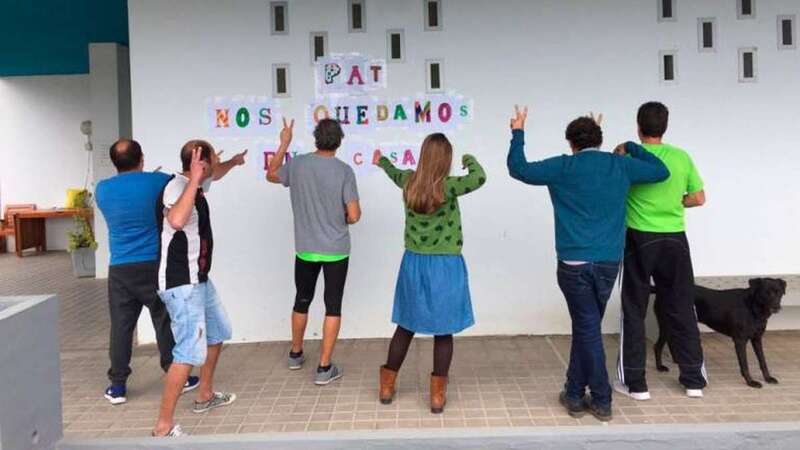 Usuarios y personal del piso de apoyo al tratamiento (Foto C7)